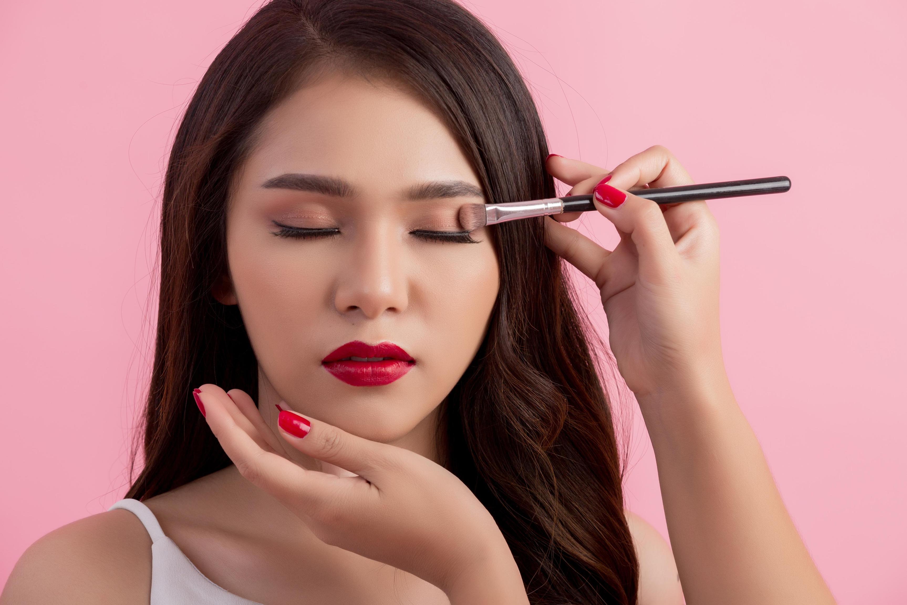 Make Up